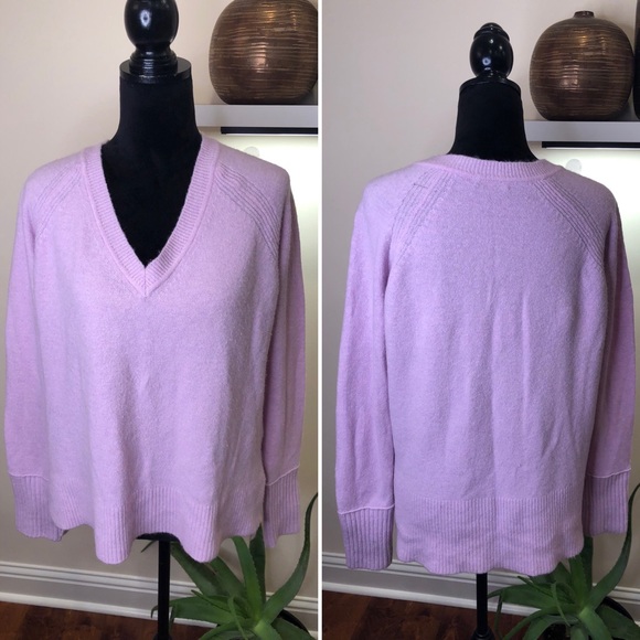 J Crew V-Neck in Supersoft Alpaca High Low Hem Purple Sweater Small - Picture 2 of 8